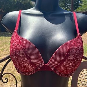 Victoria’s Secret Bra, 36B